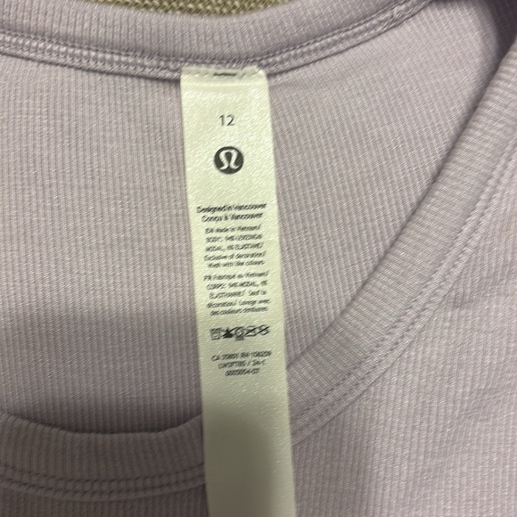 Lululemon top - Picture 3 of 3